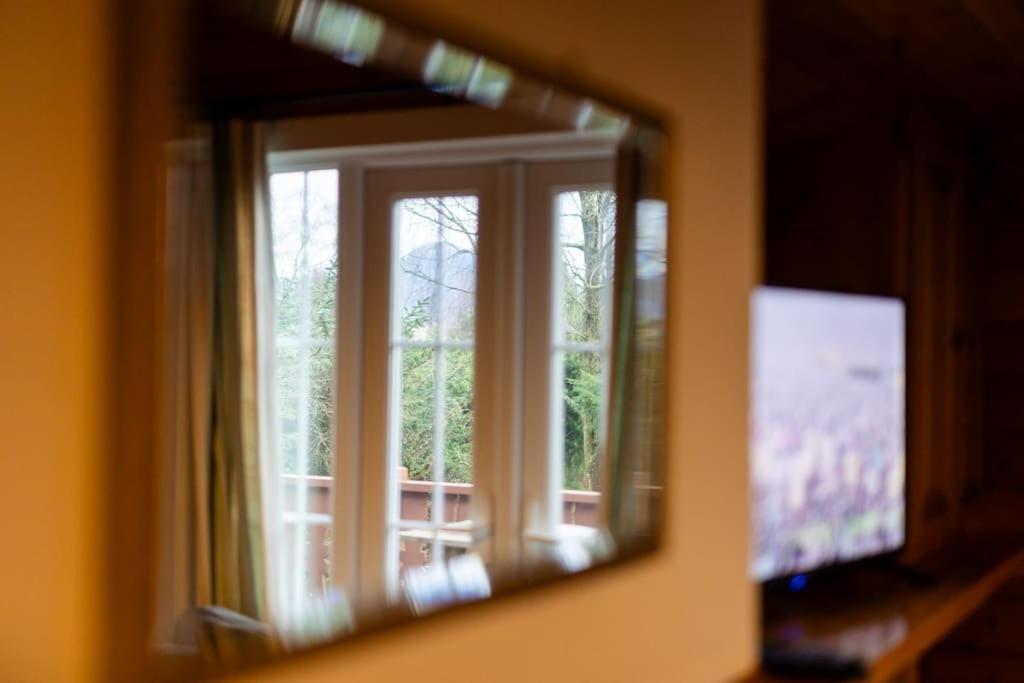 Cozy Norwegian Style Log Cabin In Rural Snowdonia - 2 Bedrooms & Parking By Seren Short Stays Ffestiniog Buitenkant foto